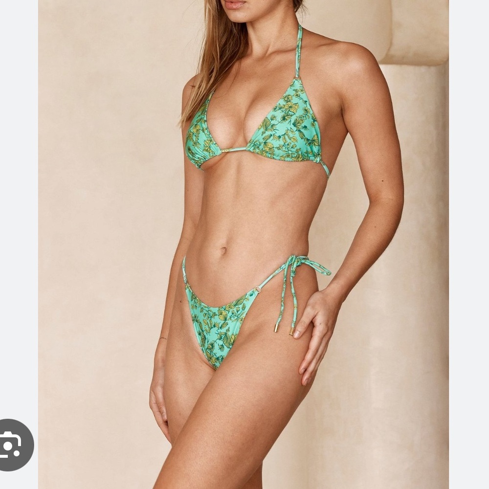 ISO - Monday Swimwear Lush Floral Hanalei Bikini